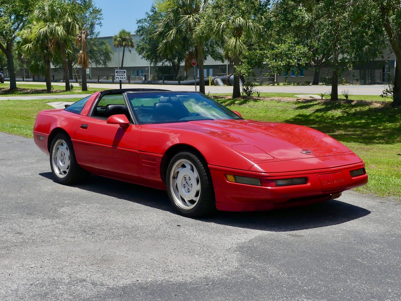 Chevrolet-Corvette-1992-Coupe-23