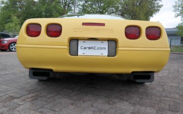 Chevrolet-Corvette-1992-Hatchback-20