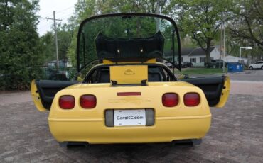 Chevrolet-Corvette-1992-Hatchback-22