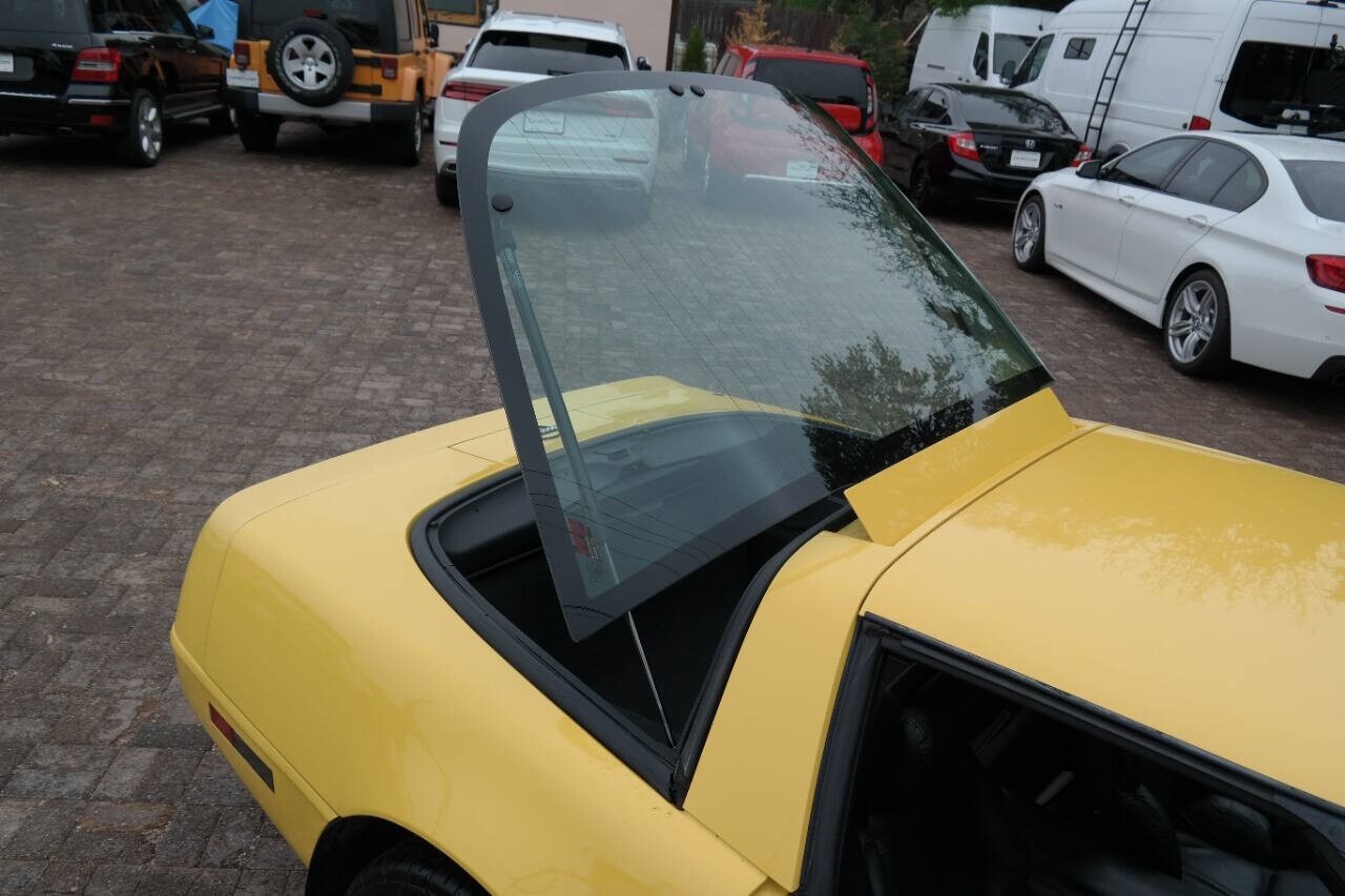 Chevrolet-Corvette-1992-Hatchback-25