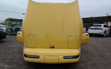 Chevrolet-Corvette-1992-Hatchback-29