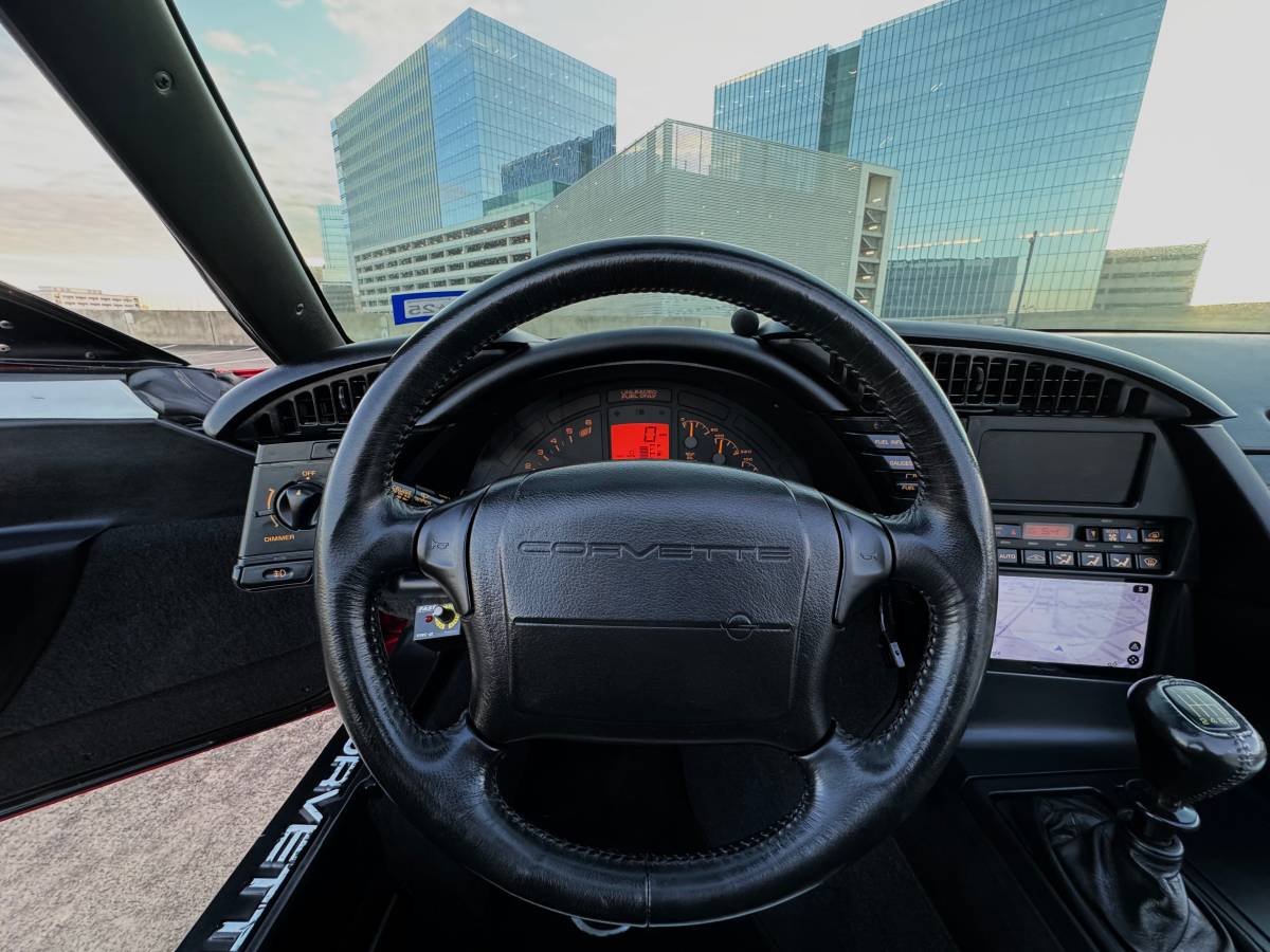 Chevrolet-Corvette-1992-red-19