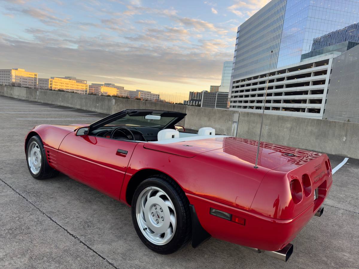 Chevrolet-Corvette-1992-red-2