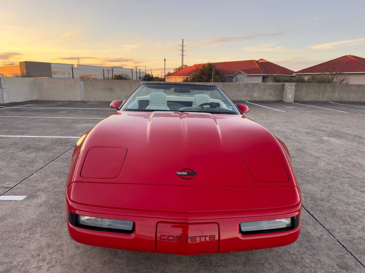 Chevrolet-Corvette-1992-red-7