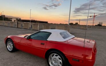 Chevrolet-Corvette-1992-red-9