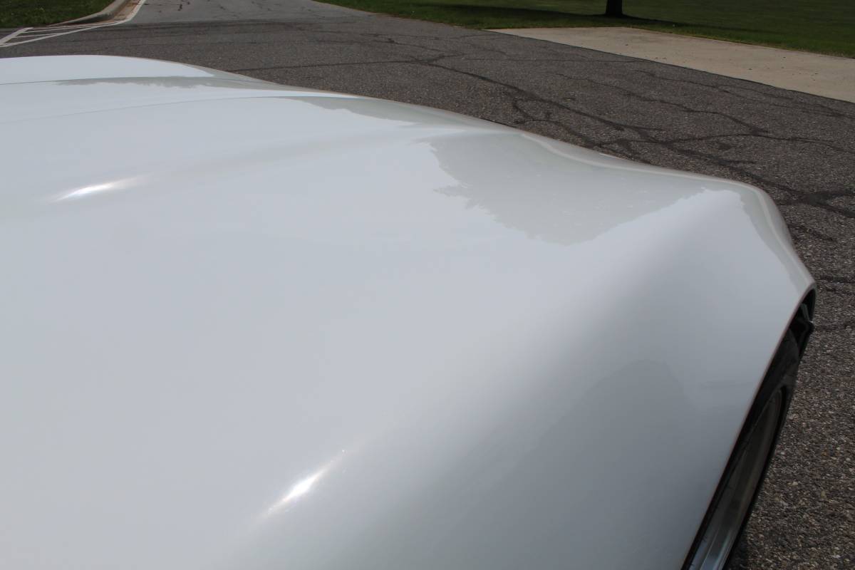 Chevrolet-Corvette-1992-white-6