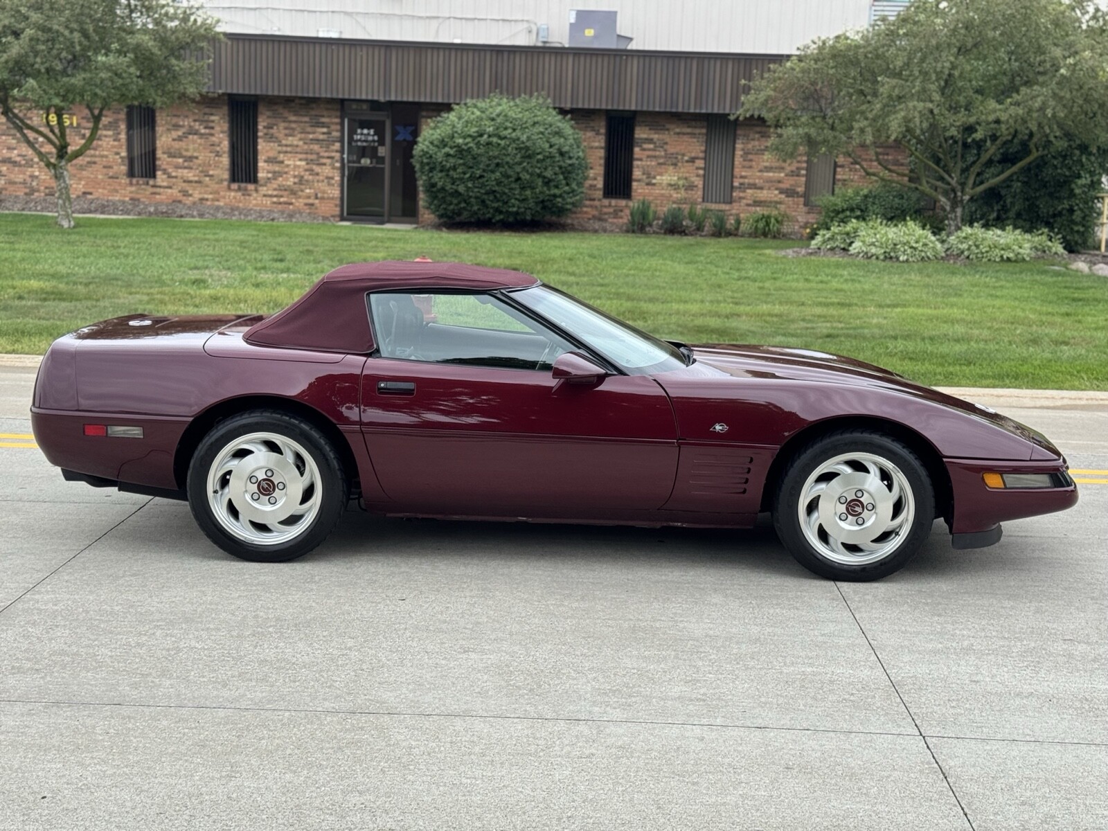 Chevrolet-Corvette-1993-11
