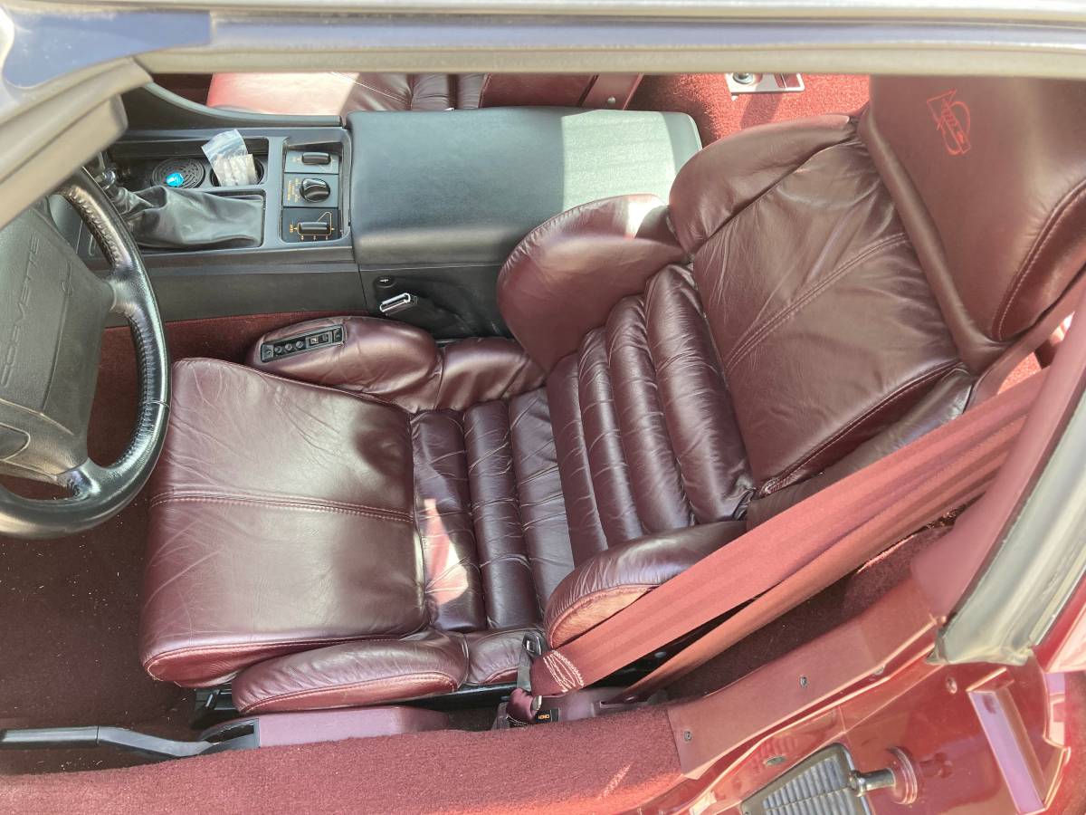 Chevrolet-Corvette-1993-11
