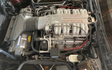Chevrolet-Corvette-1993-15