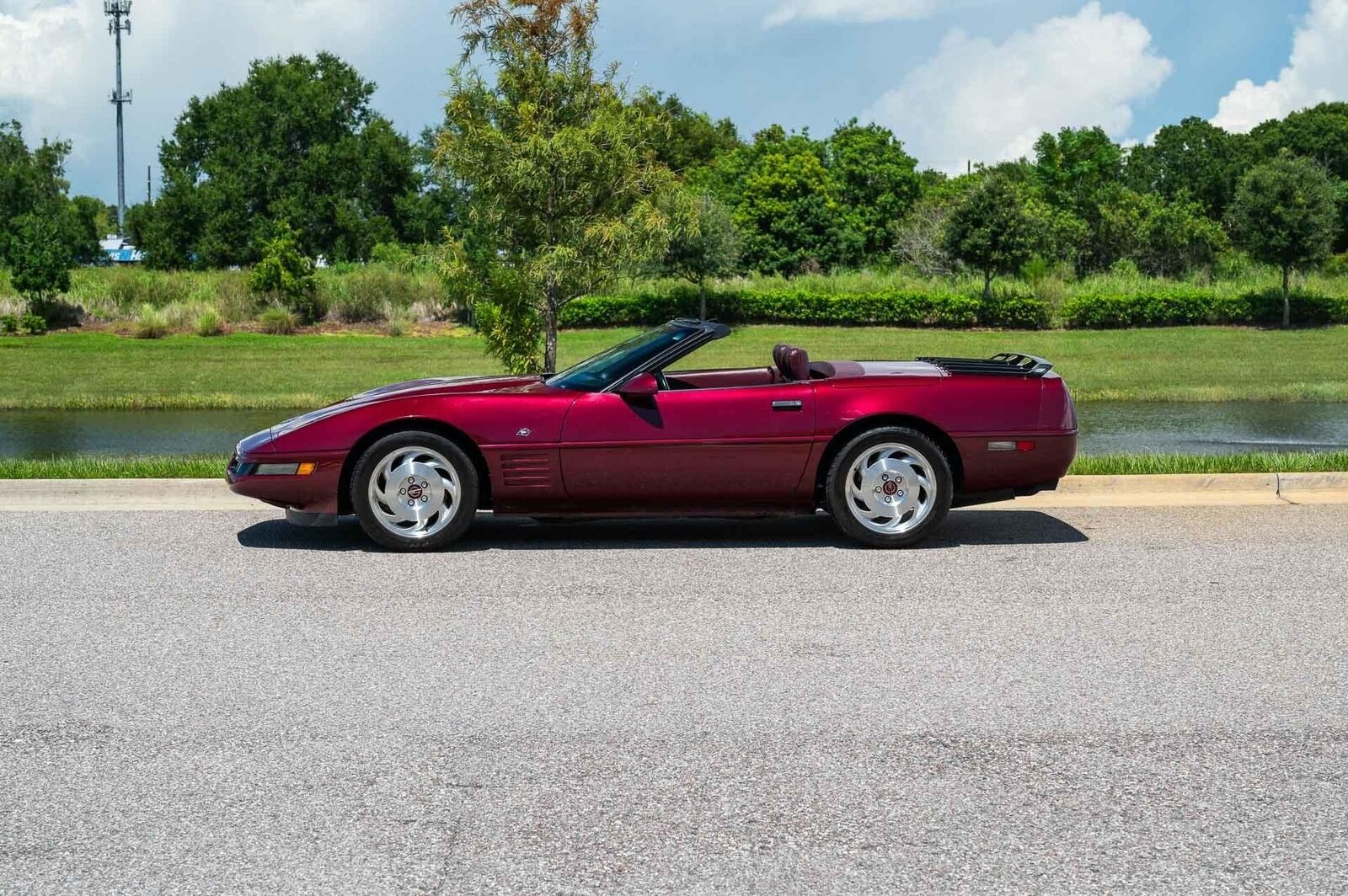 Chevrolet-Corvette-1993-2-Door-1