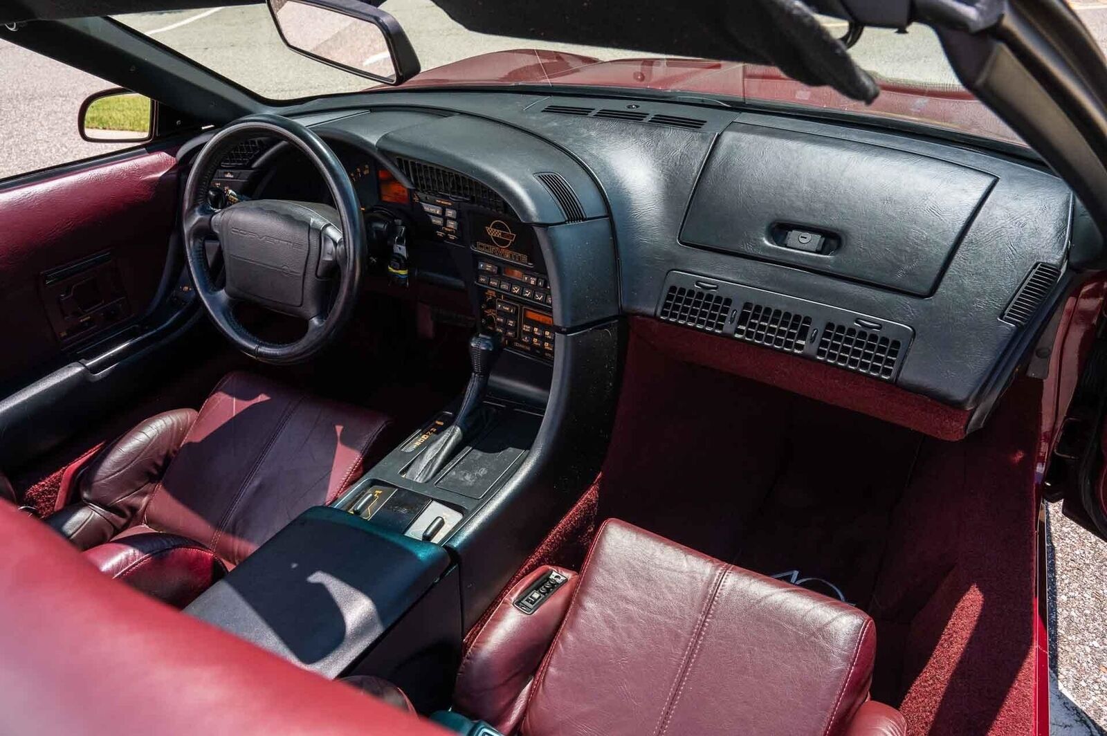 Chevrolet-Corvette-1993-2-Door-14