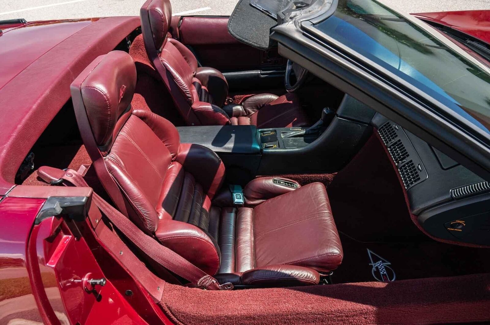 Chevrolet-Corvette-1993-2-Door-15