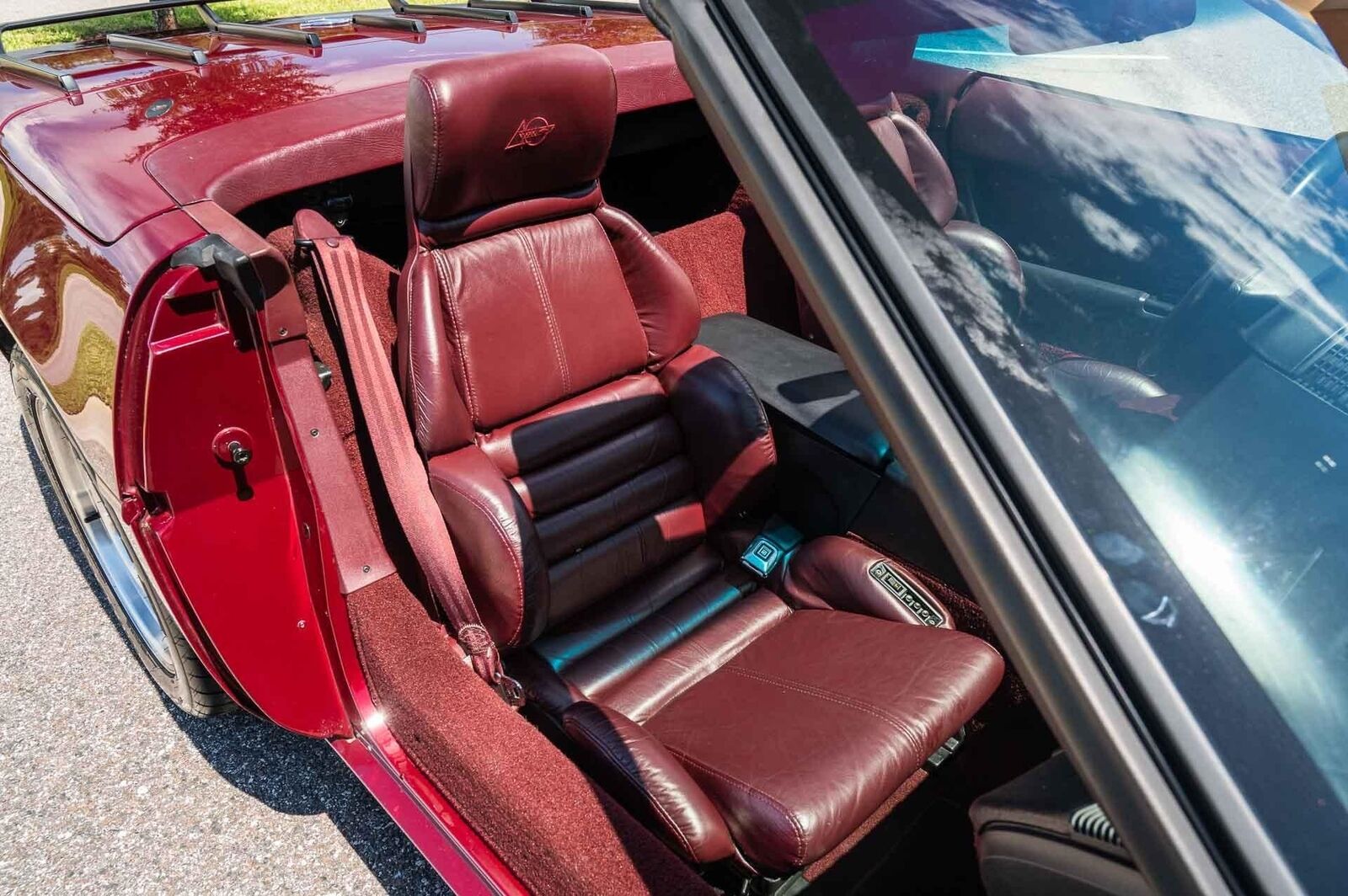 Chevrolet-Corvette-1993-2-Door-16