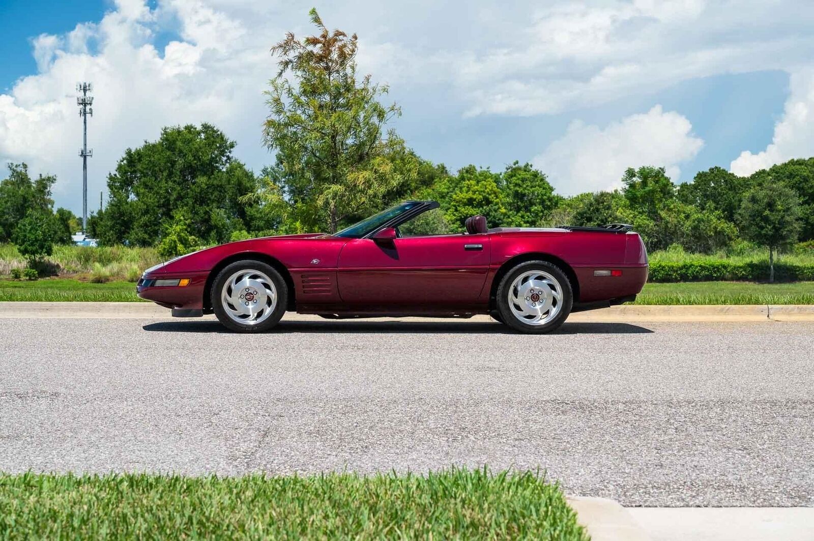Chevrolet-Corvette-1993-2-Door-19