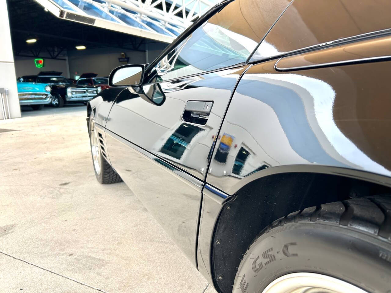 Chevrolet-Corvette-1993-Convertible-12