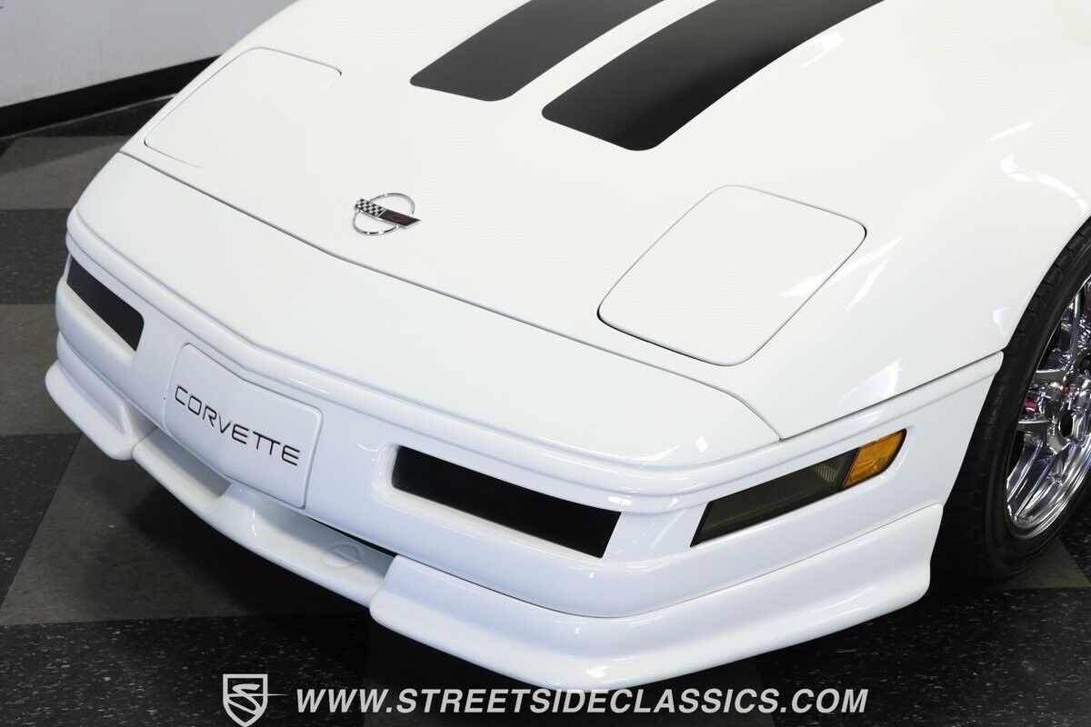 Chevrolet-Corvette-1993-Convertible-18