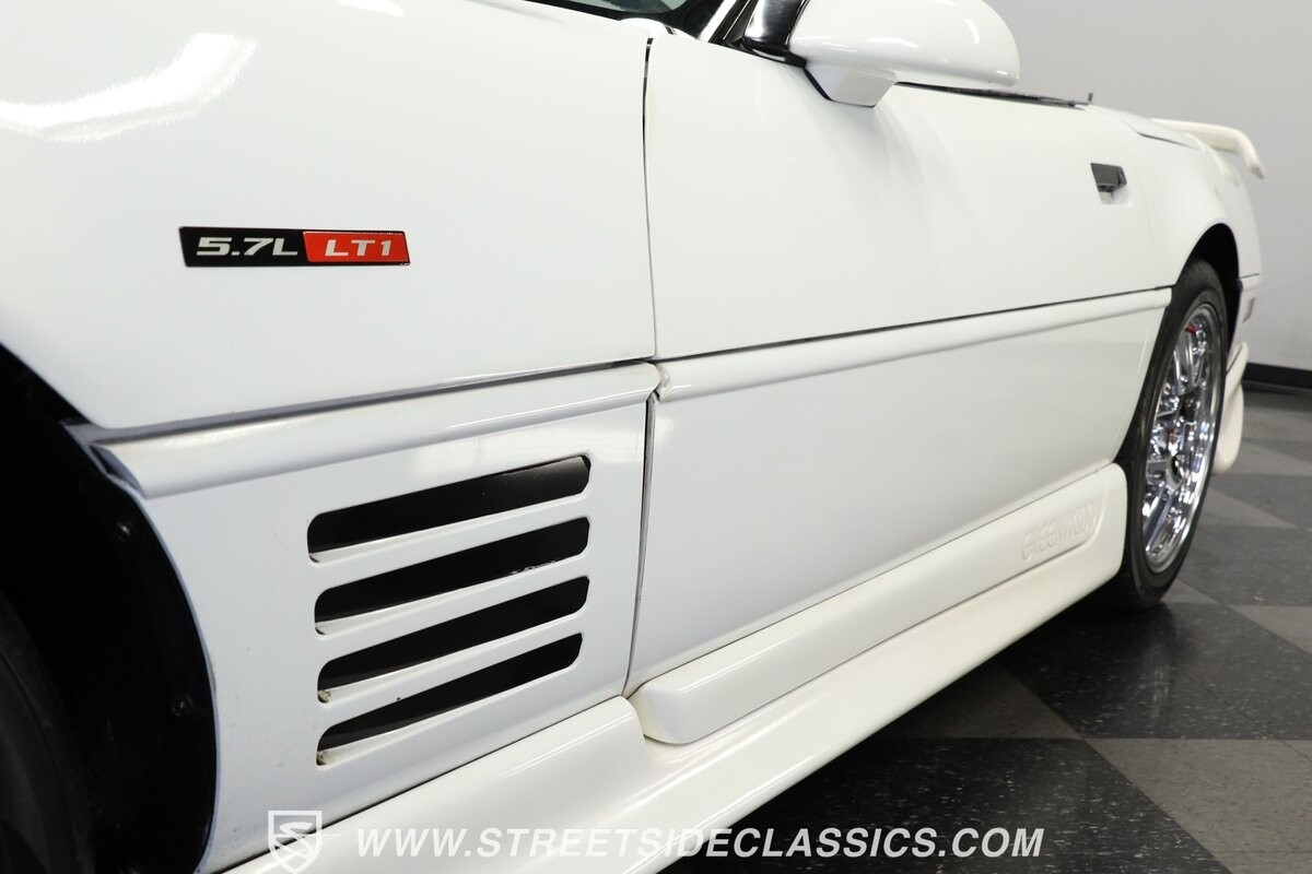 Chevrolet-Corvette-1993-Convertible-21