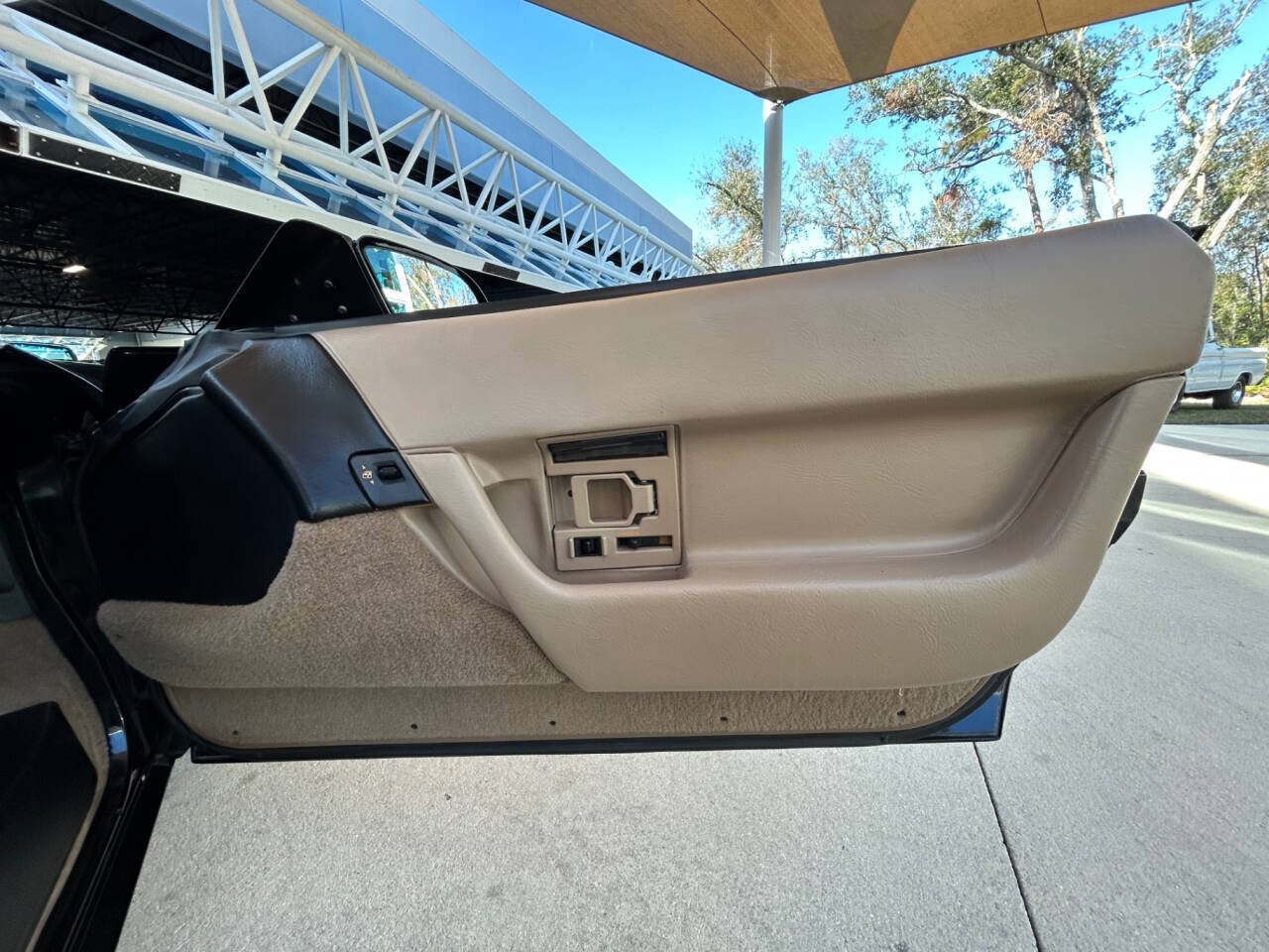 Chevrolet-Corvette-1993-Convertible-25