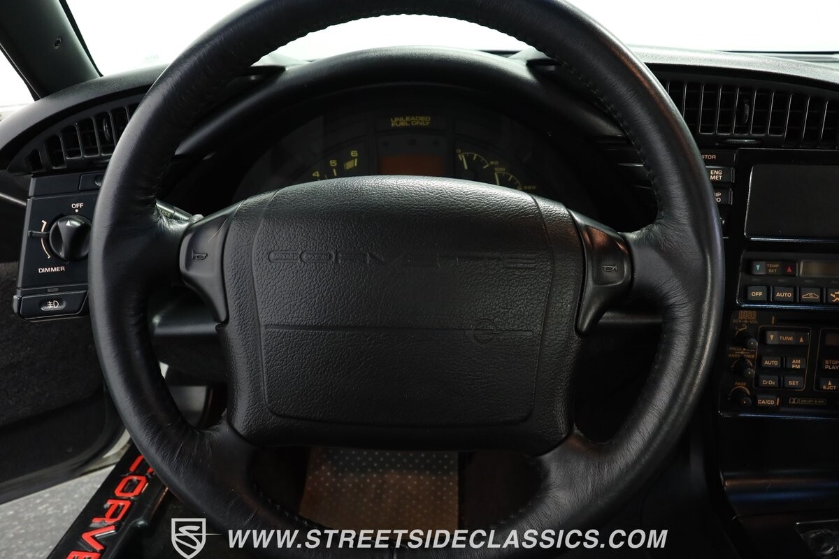 Chevrolet-Corvette-1993-Convertible-36