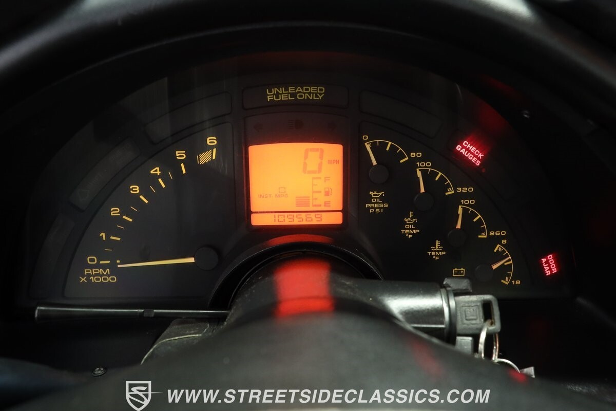 Chevrolet-Corvette-1993-Convertible-37
