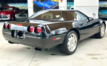 Chevrolet-Corvette-1993-Convertible-4