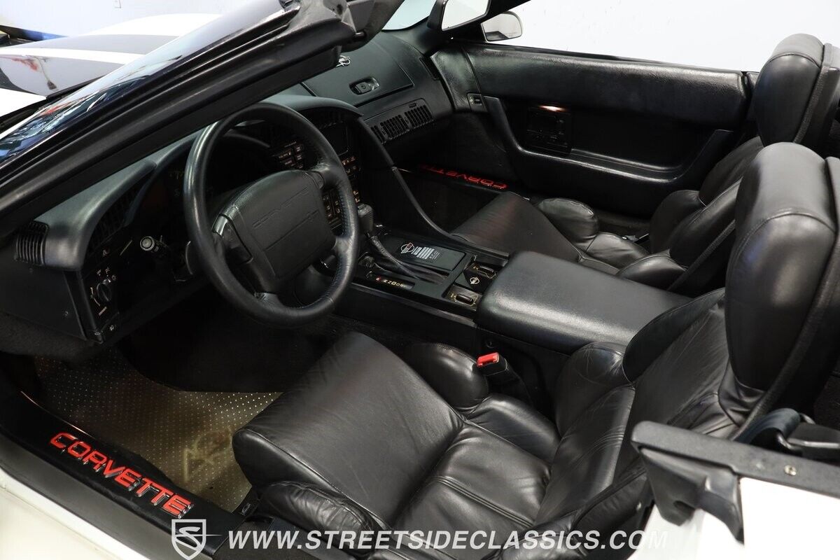 Chevrolet-Corvette-1993-Convertible-4