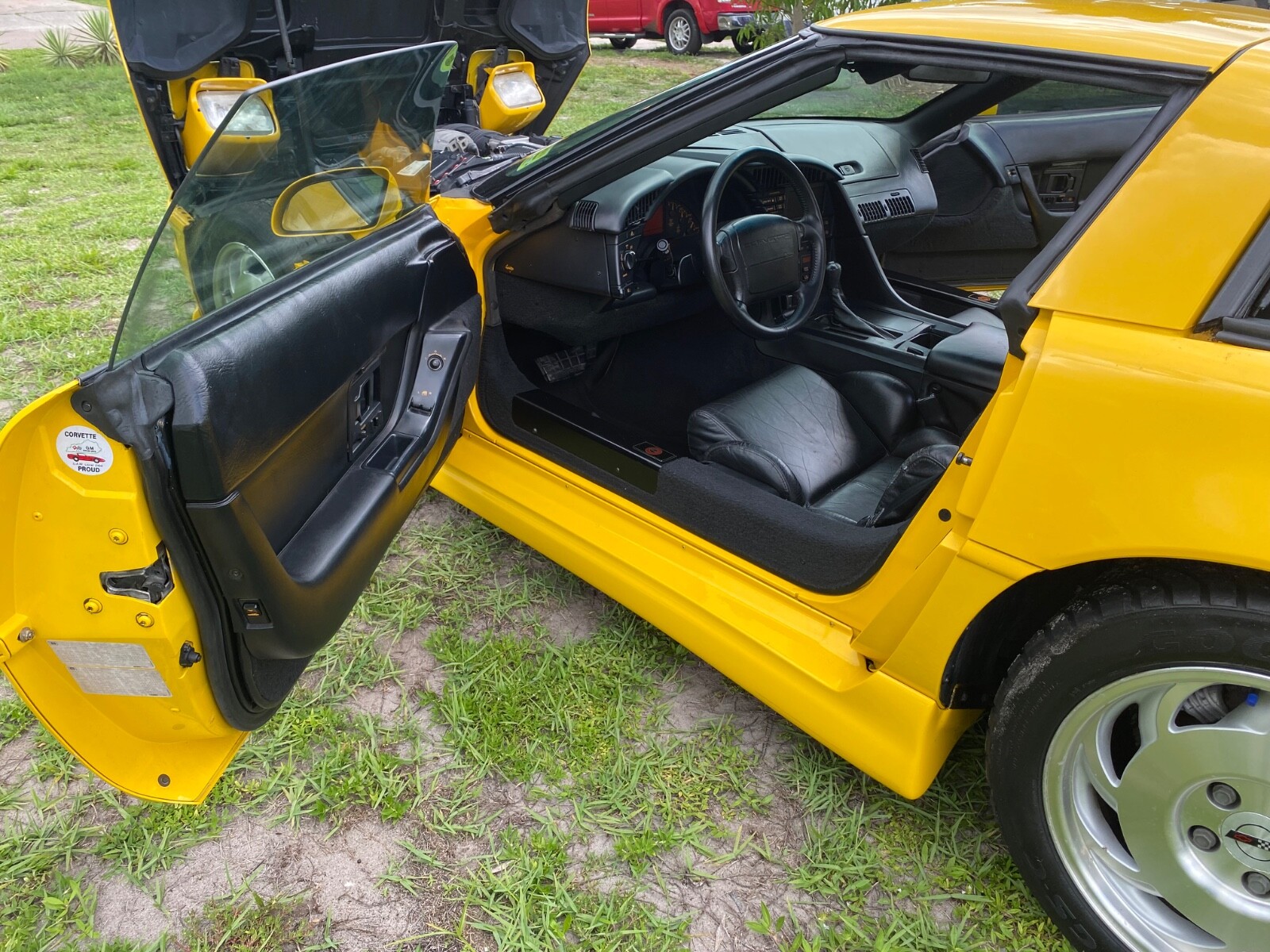 Chevrolet-Corvette-1993-Hatchback-16