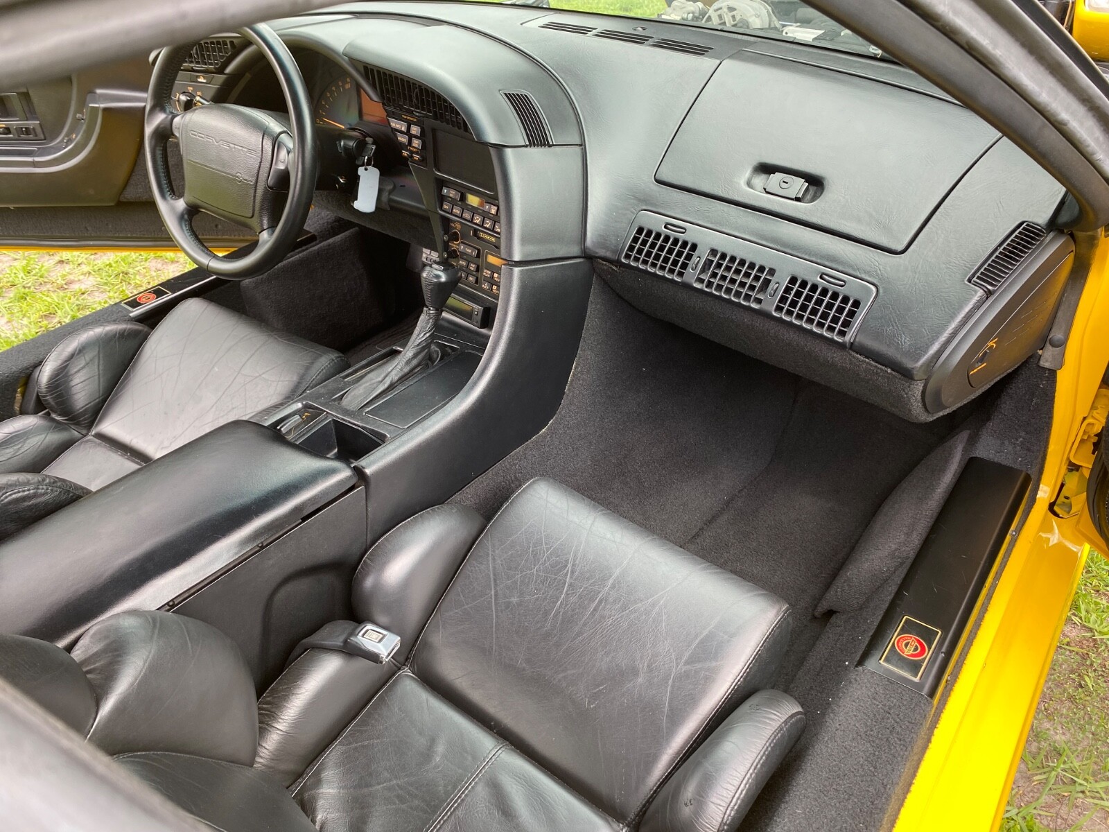Chevrolet-Corvette-1993-Hatchback-20