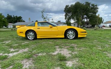 Chevrolet-Corvette-1993-Hatchback-5