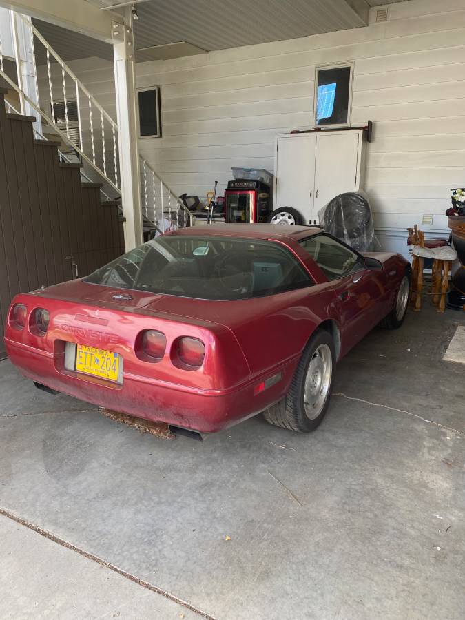 Chevrolet-Corvette-1993-red-3