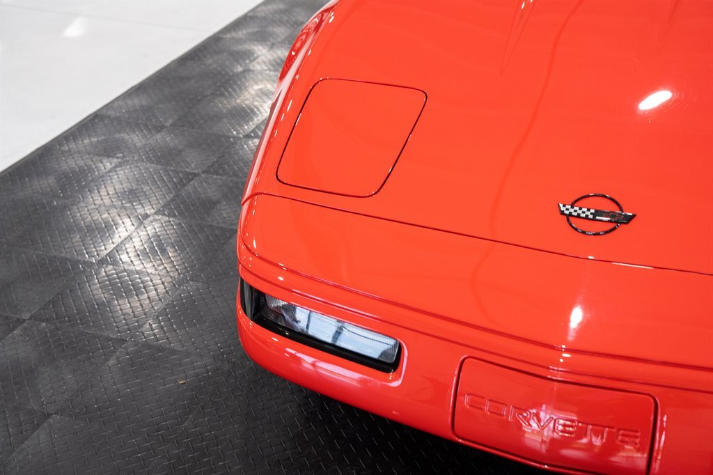 Chevrolet-Corvette-1994-2d-Convertible-11