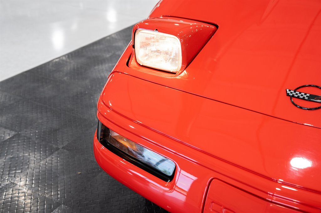 Chevrolet-Corvette-1994-2d-Convertible-12