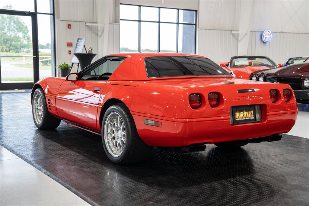 Chevrolet-Corvette-1994-2d-Convertible-2