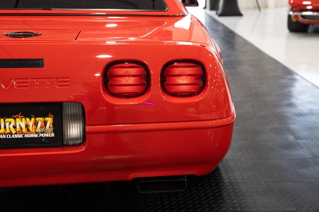 Chevrolet-Corvette-1994-2d-Convertible-20