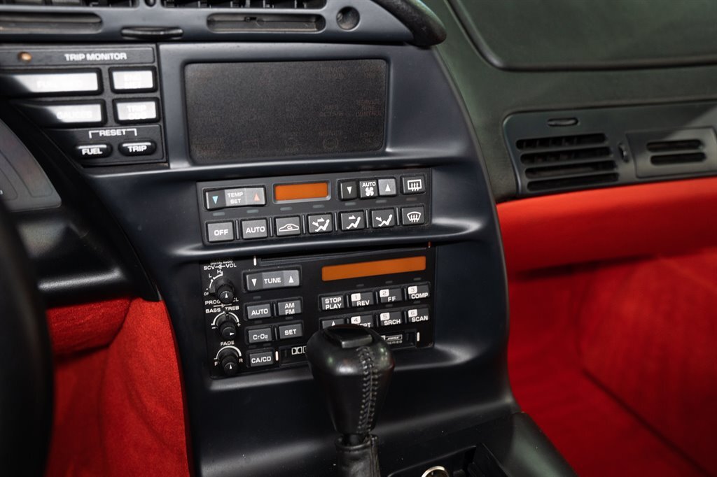 Chevrolet-Corvette-1994-2d-Convertible-29