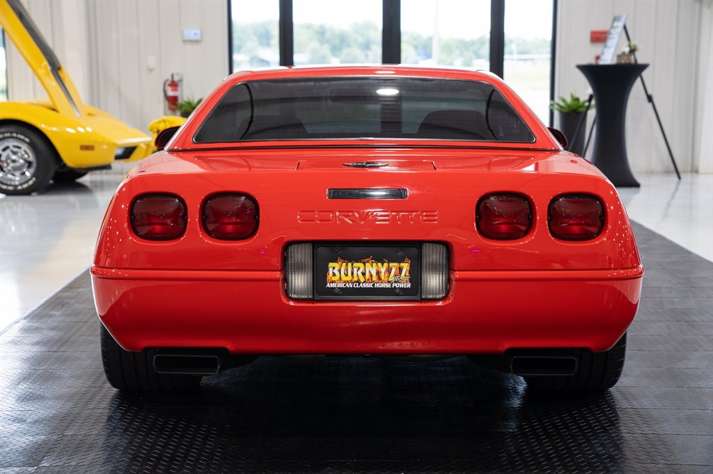 Chevrolet-Corvette-1994-2d-Convertible-3