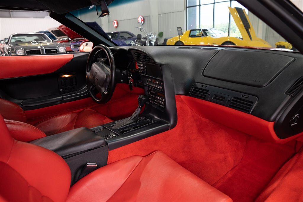 Chevrolet-Corvette-1994-2d-Convertible-31