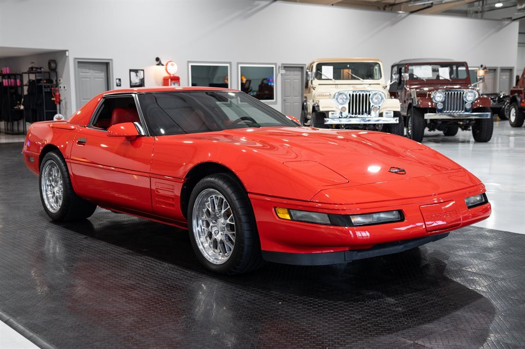 Chevrolet-Corvette-1994-2d-Convertible-6