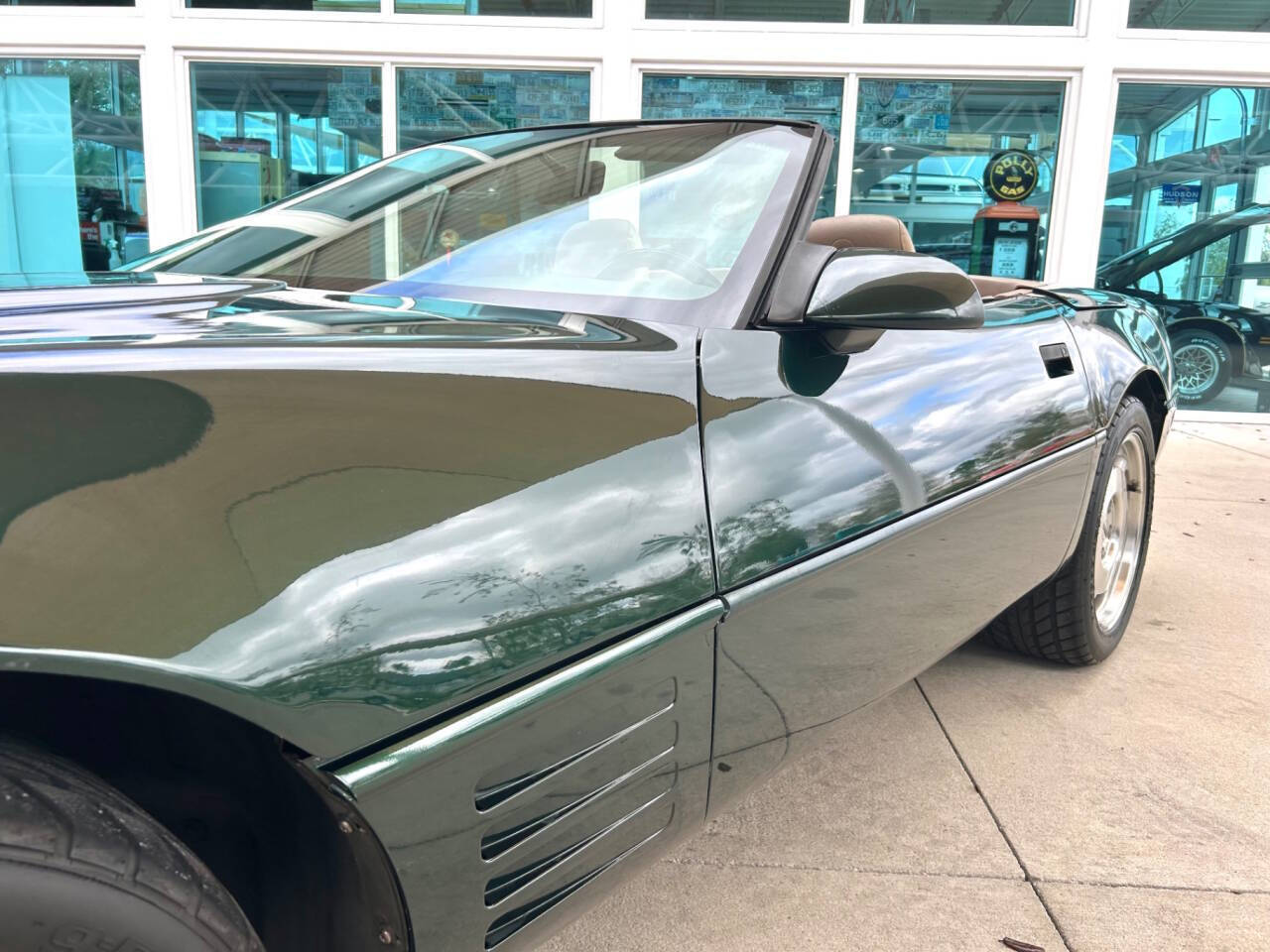 Chevrolet-Corvette-1994-Convertible-10