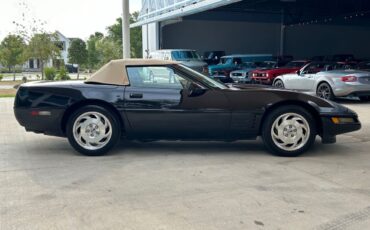 Chevrolet-Corvette-1994-Convertible-10