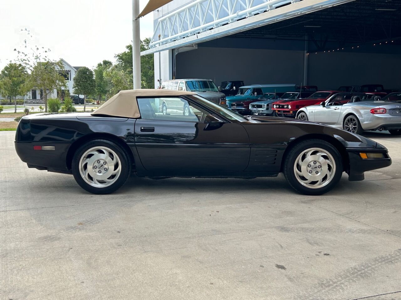 Chevrolet-Corvette-1994-Convertible-10