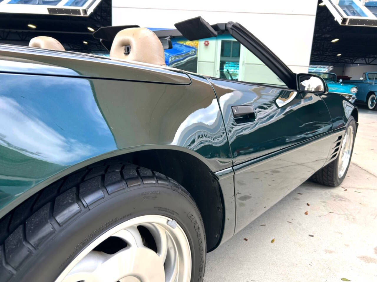 Chevrolet-Corvette-1994-Convertible-14