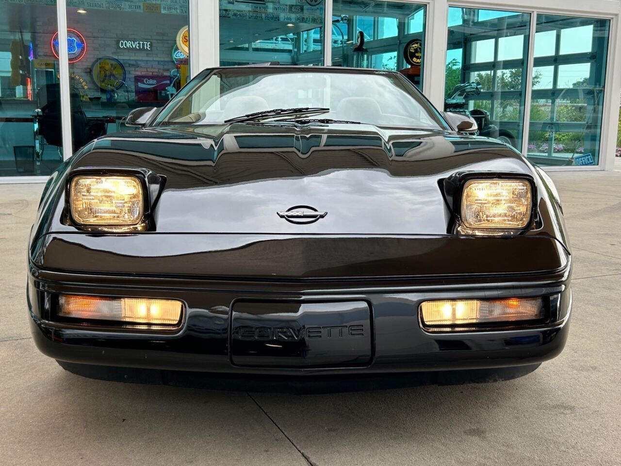 Chevrolet-Corvette-1994-Convertible-2