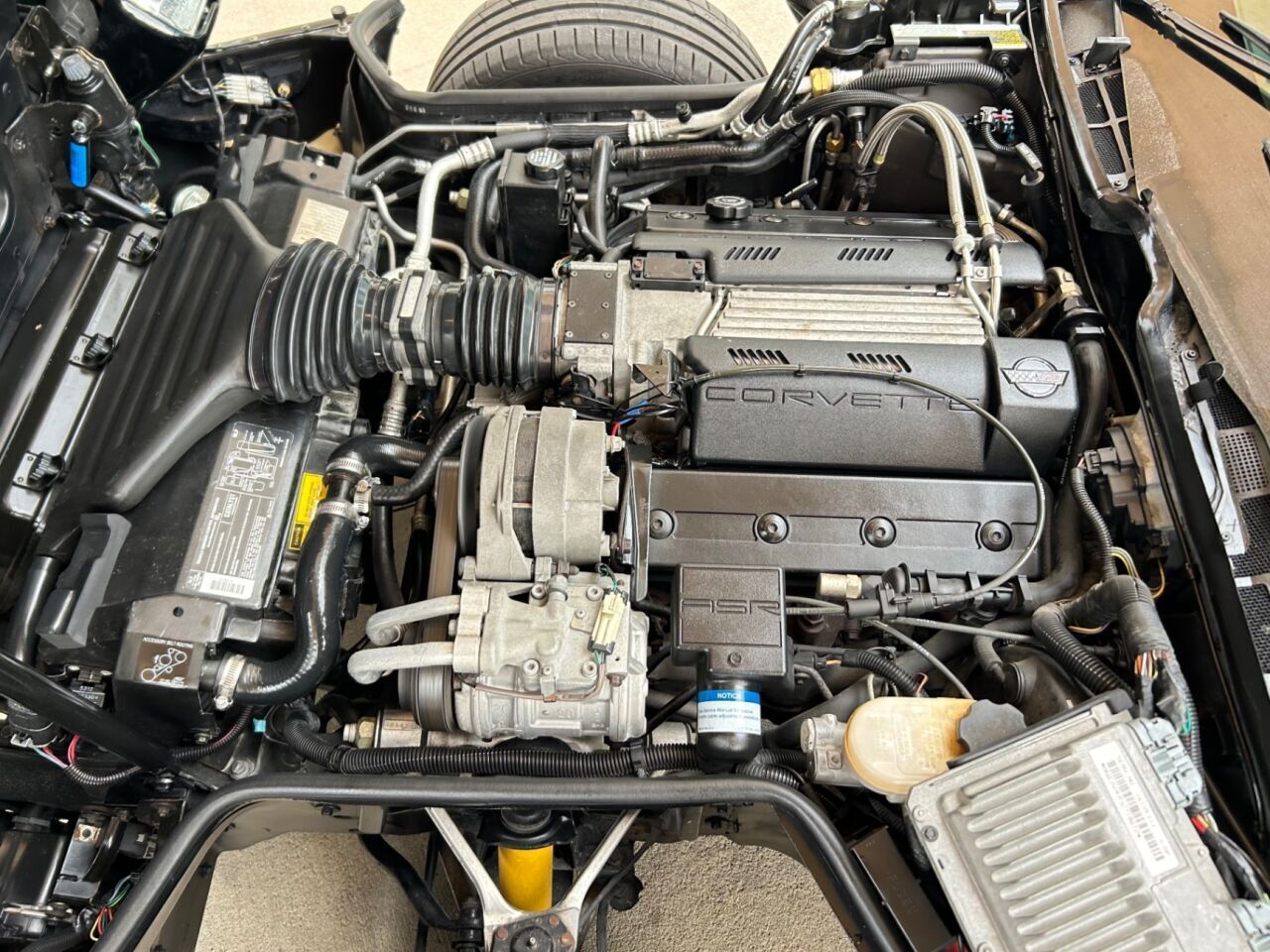Chevrolet-Corvette-1994-Convertible-23