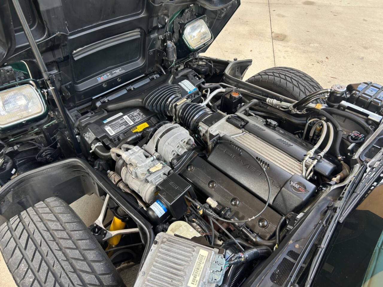 Chevrolet-Corvette-1994-Convertible-38