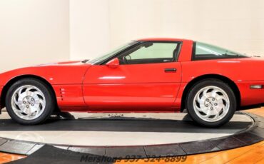 Chevrolet-Corvette-1994-Hatchback-5