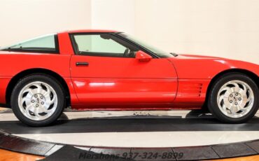 Chevrolet-Corvette-1994-Hatchback-7