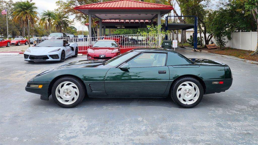 Chevrolet-Corvette-1994-green-12