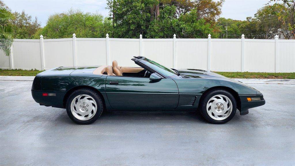 Chevrolet-Corvette-1994-green-8