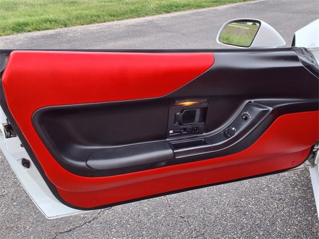 Chevrolet-Corvette-1995-2D-Coupe-15